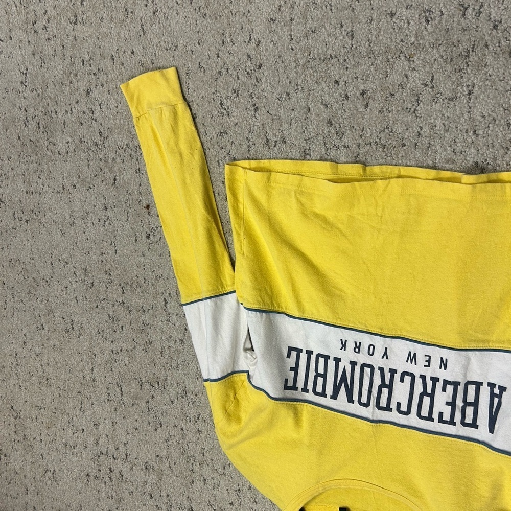 Abercrombie and Fitch Y2K size S crew neck in Amazing vintage cond. Oversized - Picture 8 of 10